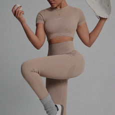 Stretch Seamless Round Neck And Leggings