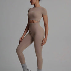 Stretch Seamless Round Neck And Leggings